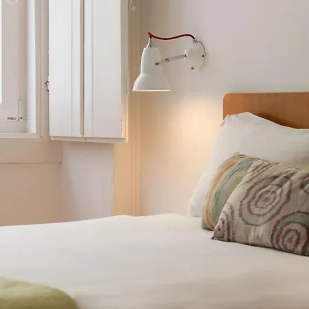 Alfama Deluxe By Homing Apartment