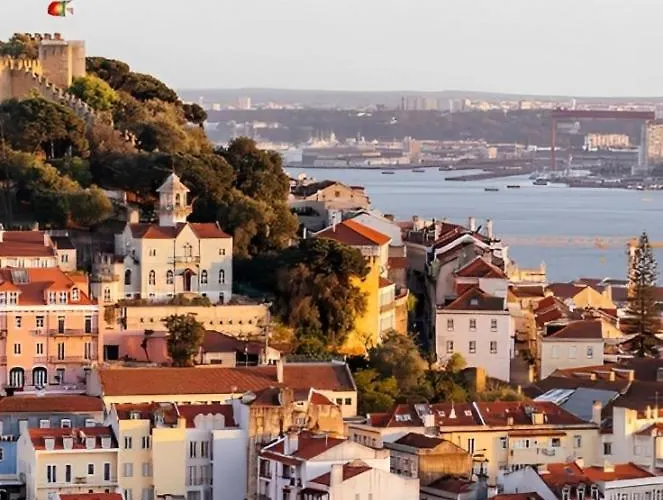 Alfama Deluxe By Homing Apartmán *
